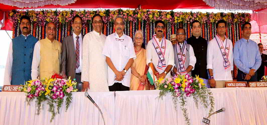 BACK IN OFFICE: Parrikar with the governor and his own ministers