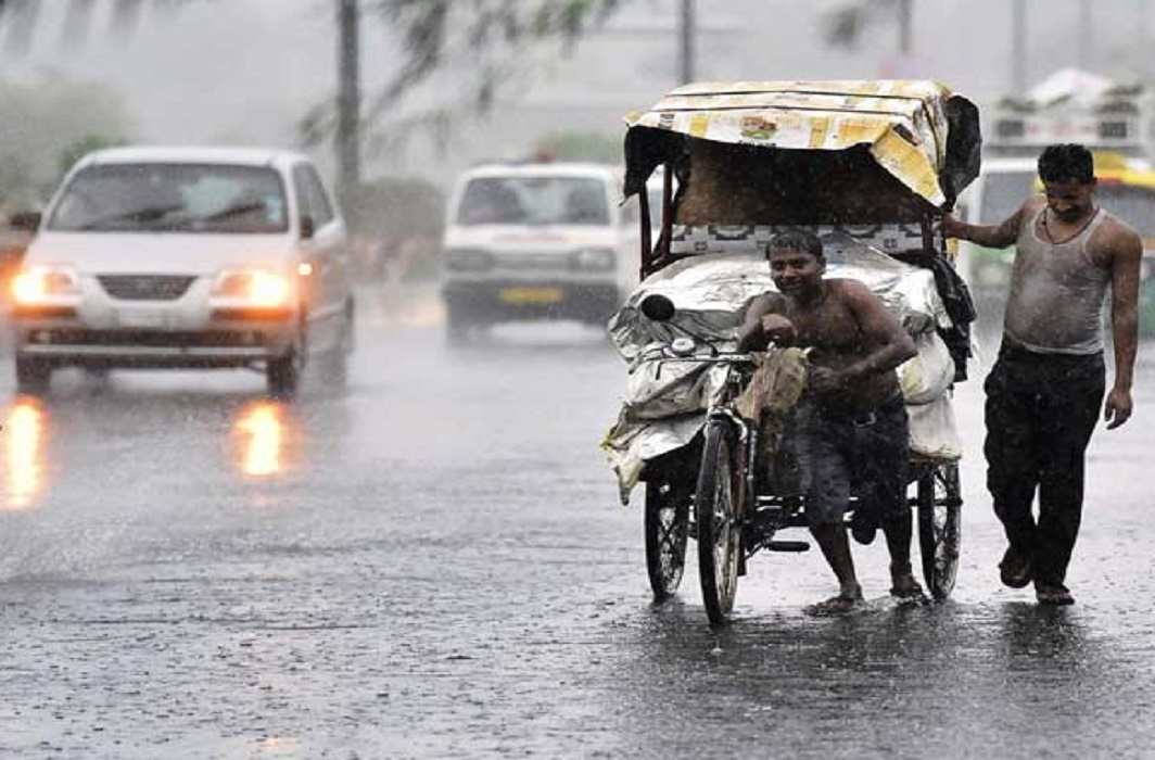 Monsoon to arrive ahead of schedule in Delhi