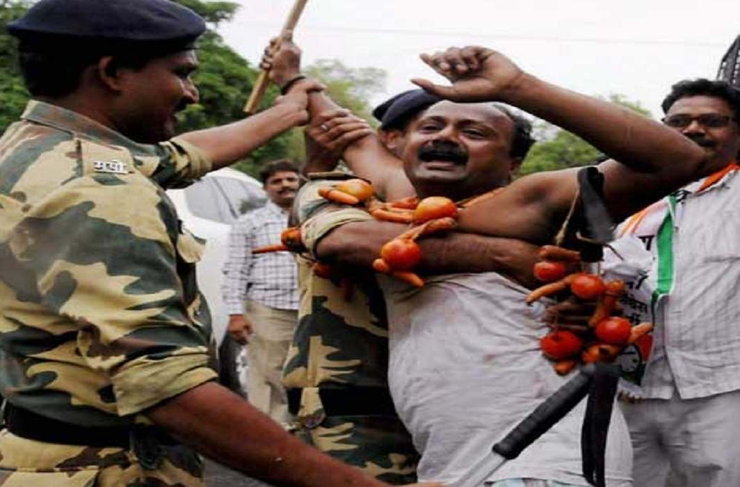 4 killed in police firing at farmer’s protest in Madhya Pradesh, curfew imposed