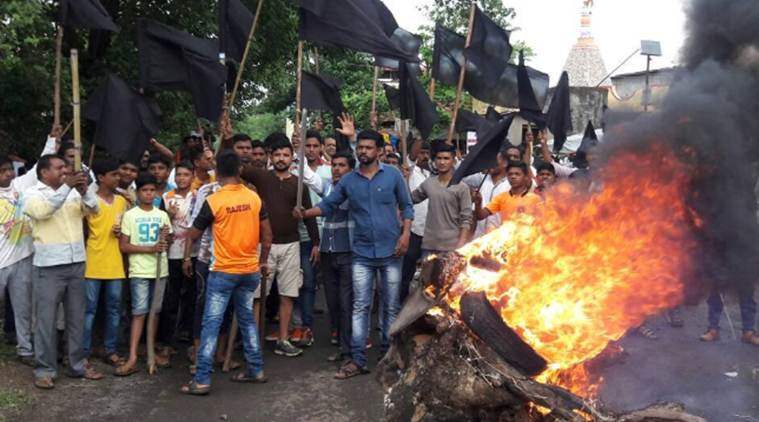 Maharashtra Farmers protest against land acquisition