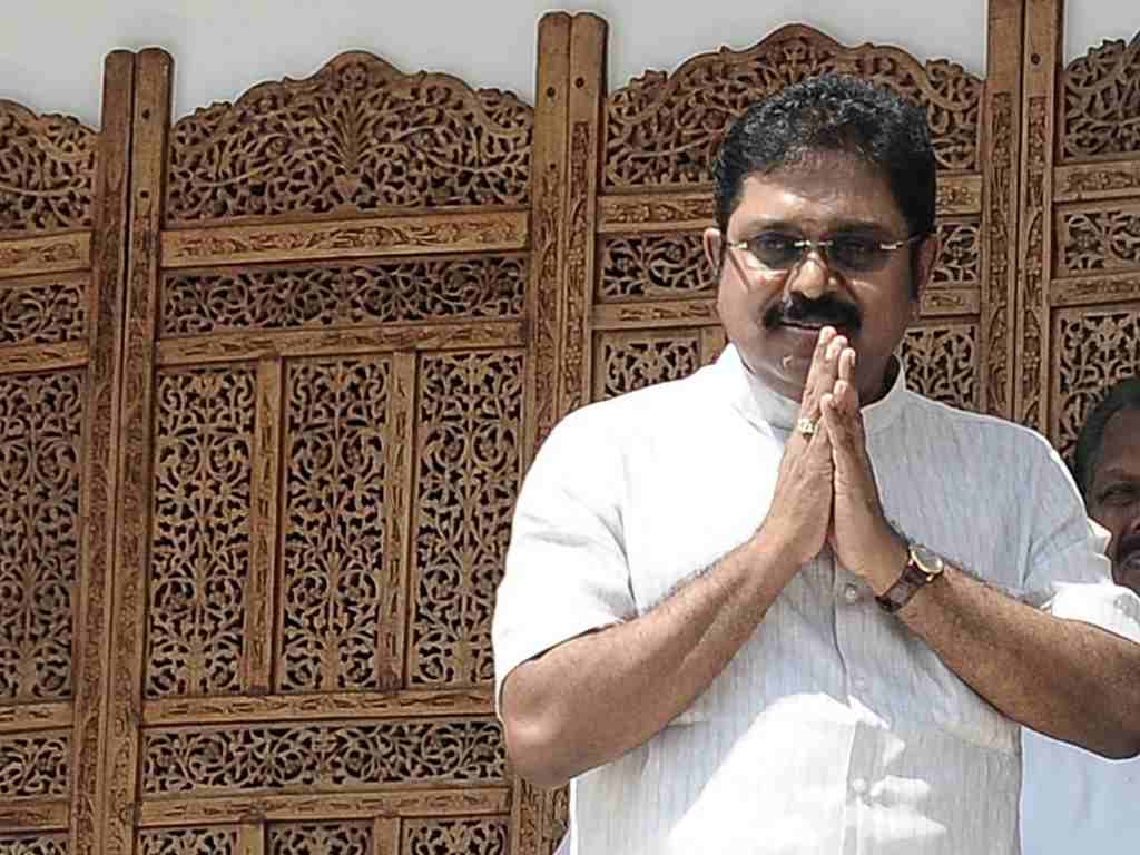 AIADMK drama intensifies: Remove EPS as CM demand 22 MLAs of Dhinakaran camp, threaten to resign