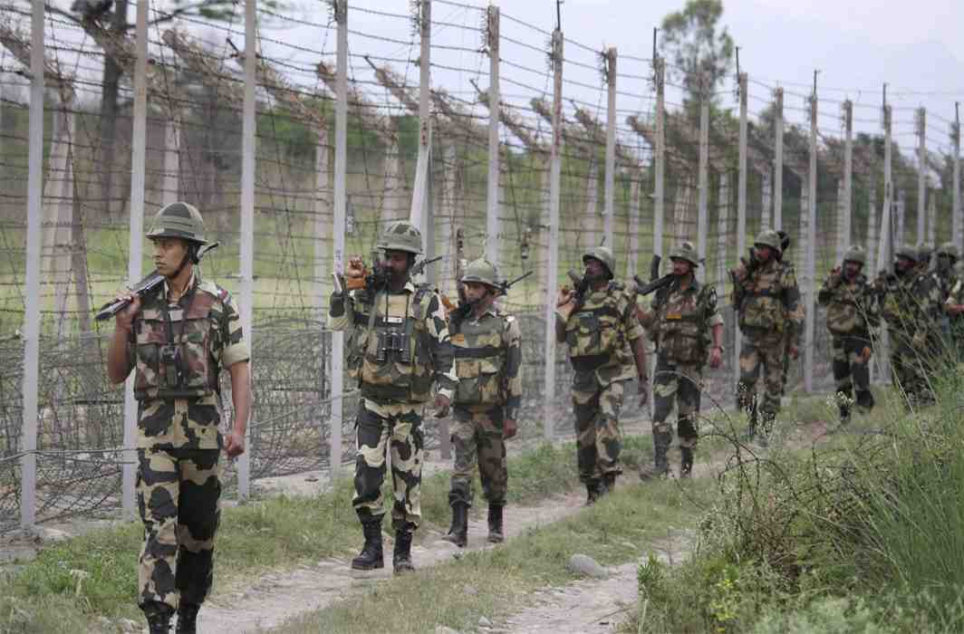 Pak violates ceasefire again, BSF jawan killed in Arnia