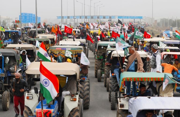 tractor rally .