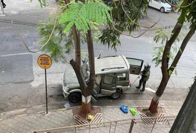 SUV with explosives outside Mukesh Ambani's residence