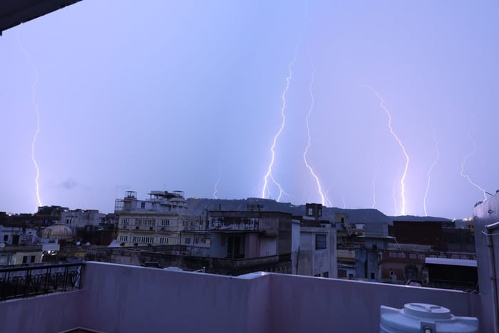 lighting-strike-jaipur