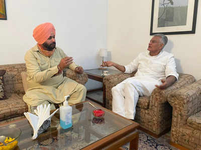 Navjot singh sidhu and harish rawat