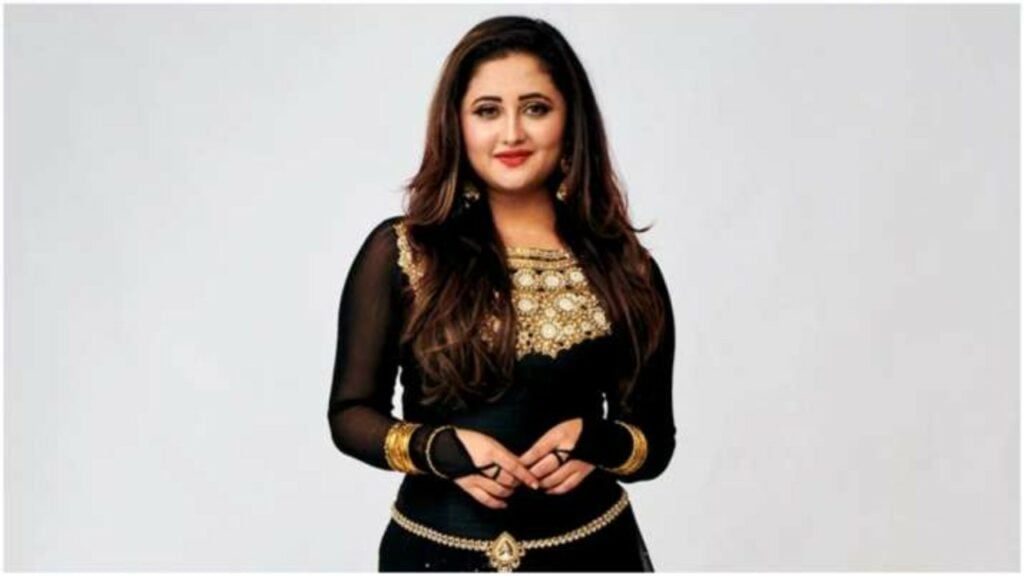 Bigg Boss 15 Grand Finale LIVE Updates: Rashami Desai set the stage on fire with Tip Tip Barsa Pani