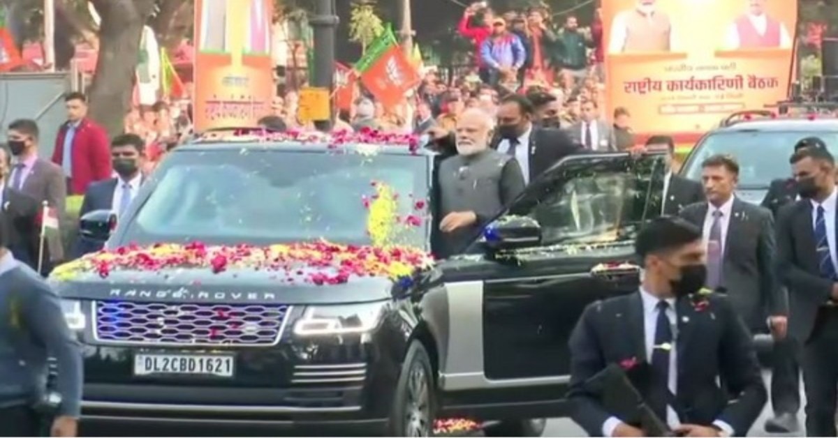 PM Modi takes out roadshow in Delhi, arrives NDMC Convention Centre for BJP mega meet