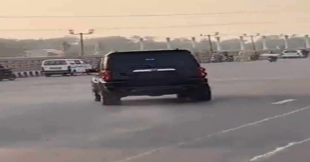 SUV being recklessly driven in Noida