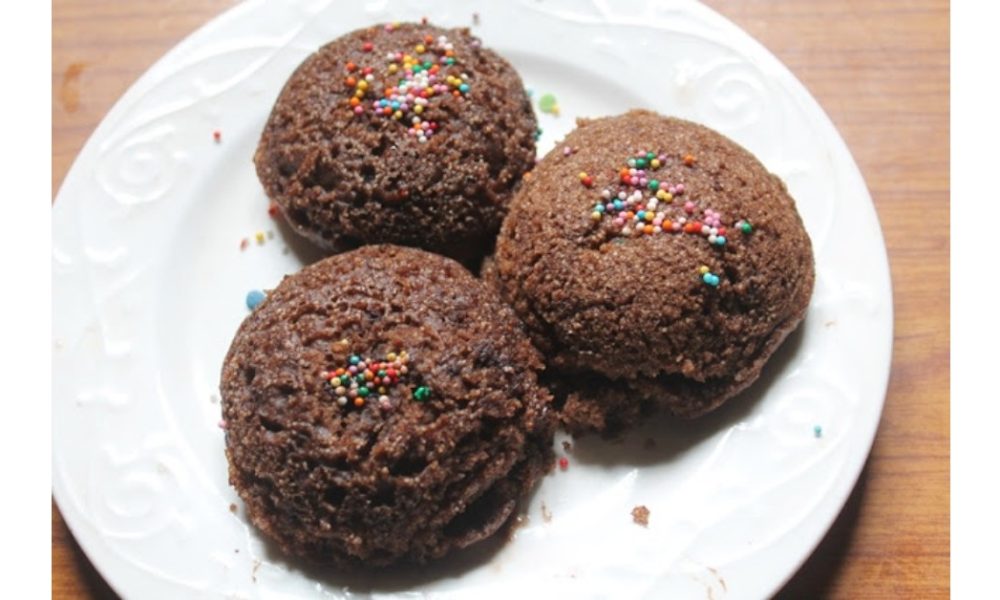 Chocolate idli served with hot sauce, tasty ice creams: Food bloggers find the new bizzare