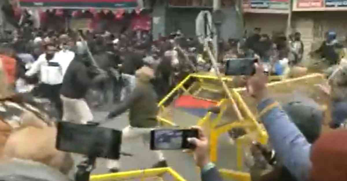 Bihar Police lathicharge