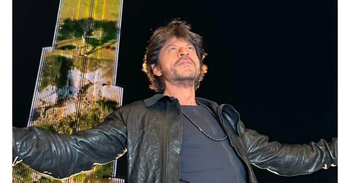 Pathaan trailer plays on Burj Khalifa: Shah Rukh Khan fans can't keep calm