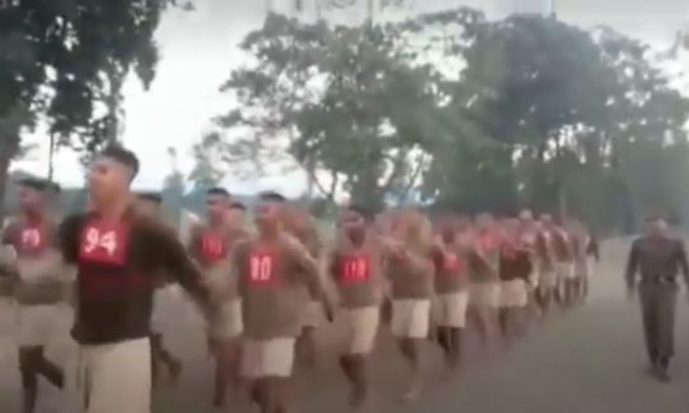 Patli Kamariya Mori: You must not have seen such march past of jawans, video viral | WATCH