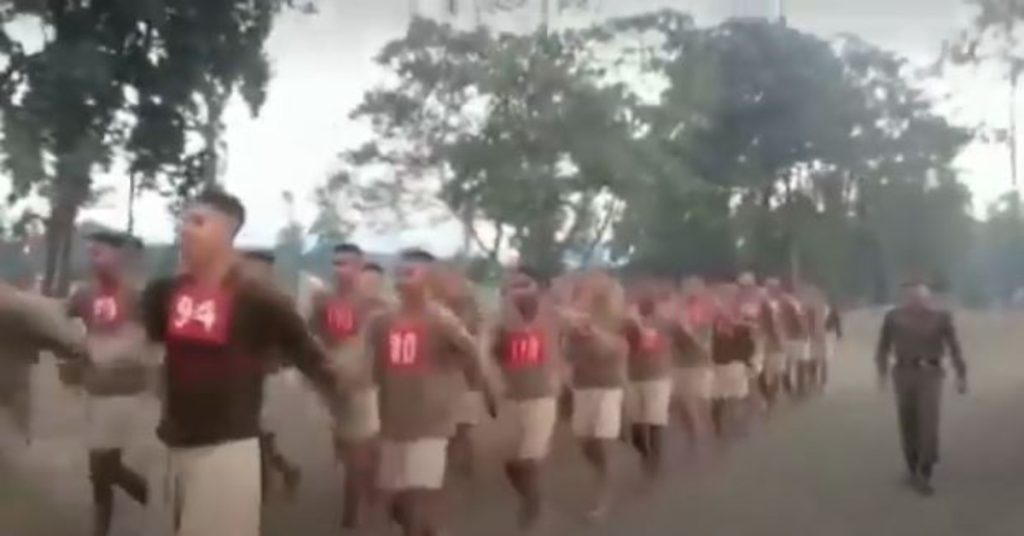 Patli Kamariya Mori: You must not have seen such march past of jawans, video viral | WATCH