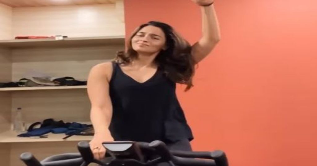 Alia Bhatt dances to her husband’s Ranbir Kapoor new film’s song Tere Pyaar Mein | Watch