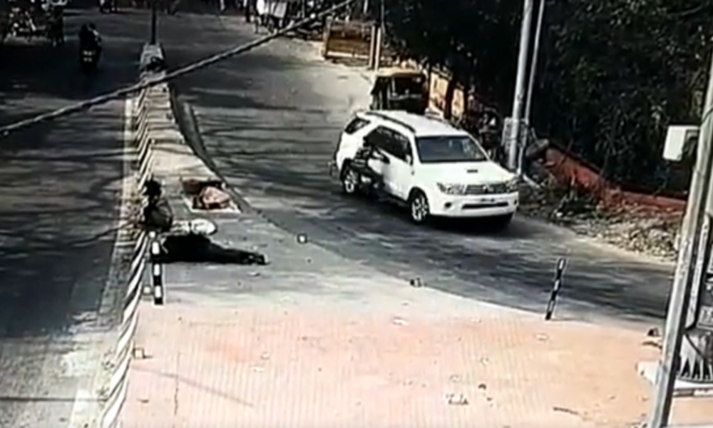 SUV drags E-rikshaw driver