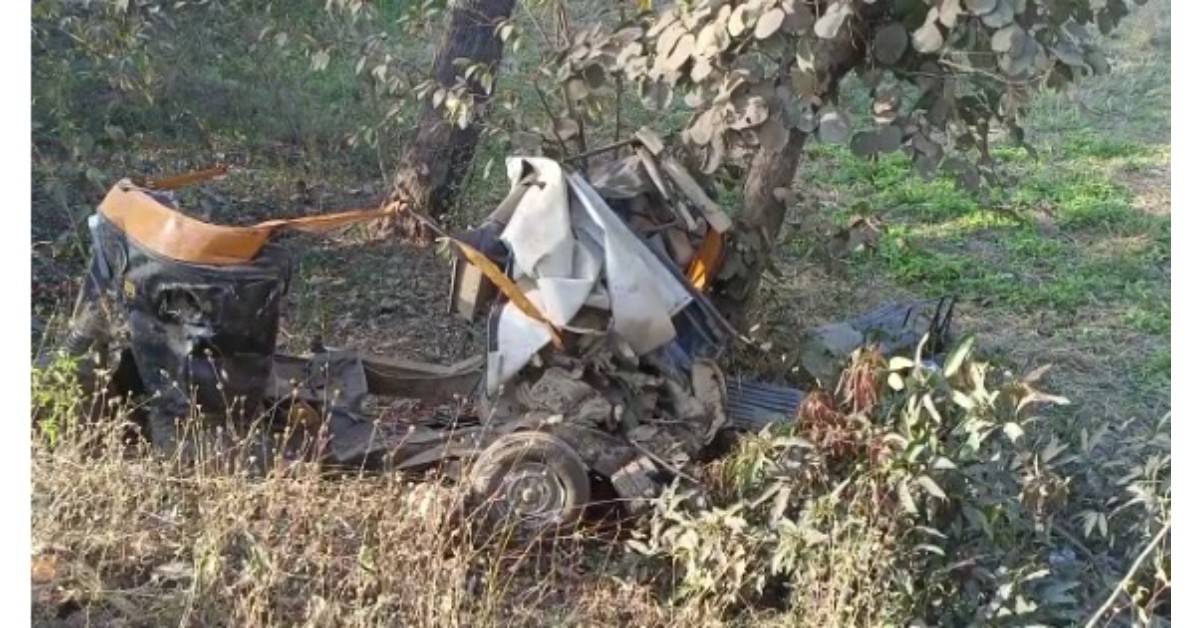 truck hits auto in Chhattisgarh