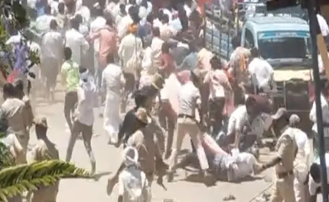 Banjara community protesters