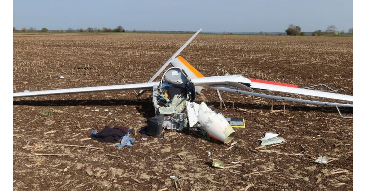 Minor boy, pilot injured after glider plane crashes into house in Jharkhand's Dhanbad