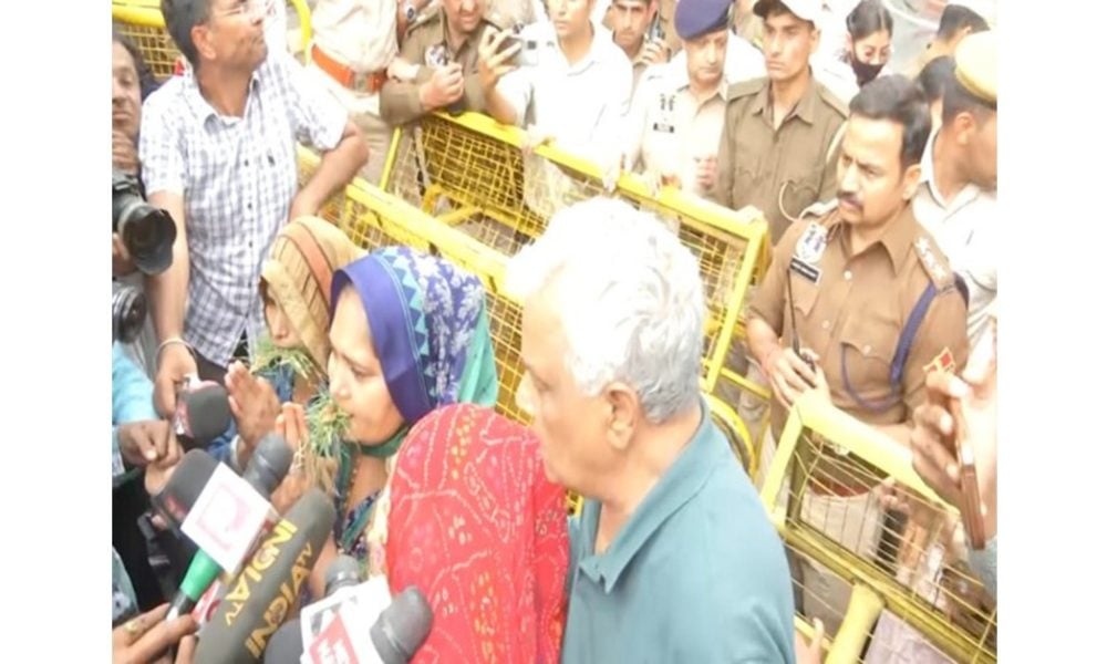 Stone pelting, barricades broken: Rajasthan Police arrest BJP leaders, workers after Pulwama widow row turns violent