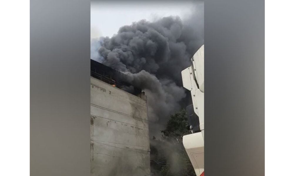 Fire breaks out in factory in Delhi