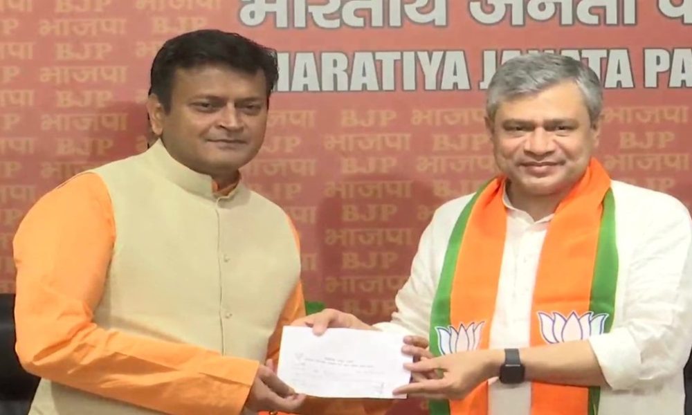 JDU leader Ajay Alok joins BJP