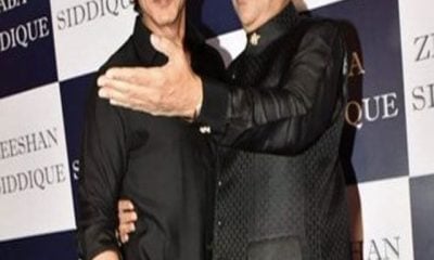 Shah-Rukh-Khan-at-Baba-Siddique-s-Iftaar-party_1803ba5db0b_original-ratio (1)