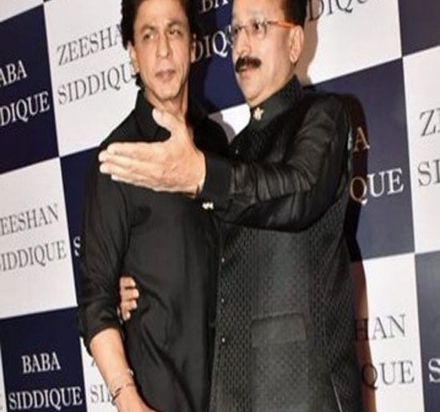 Shah-Rukh-Khan-at-Baba-Siddique-s-Iftaar-party_1803ba5db0b_original-ratio (1)