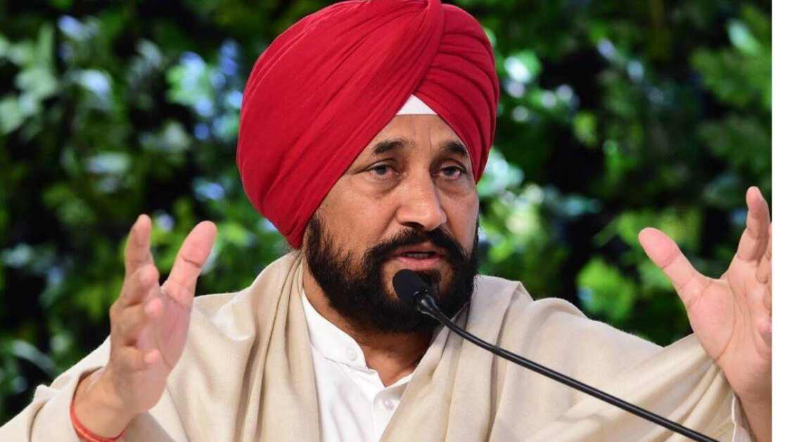 State Vigilance Bureau questions former Punjab CM Charanjit Singh Channi for seven hours, Channi compares AAP to Mughals