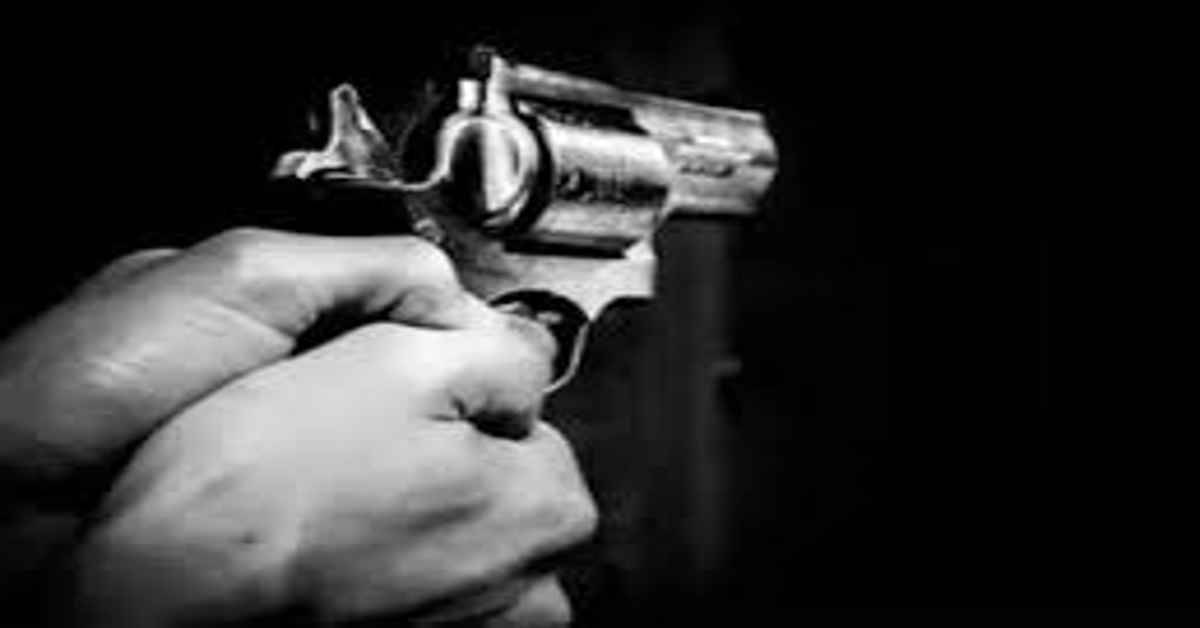 Delhi man shoots girlfriend mother