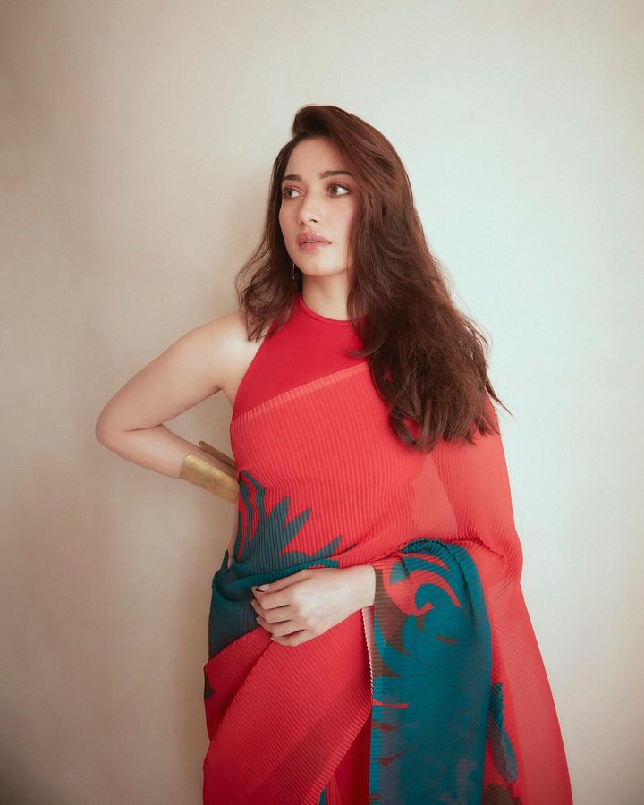 tamannaahspeaks_309969513_178957277990120_7275415983069408862_n