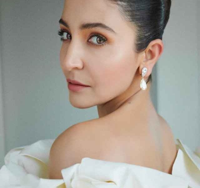 anushkasharma_349229593_790074406114919_832873379168941875_n (1)