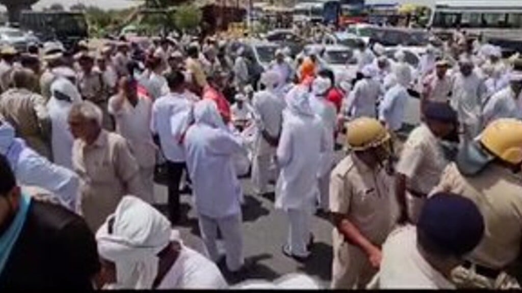 Farmers protest delhi rohtak highway