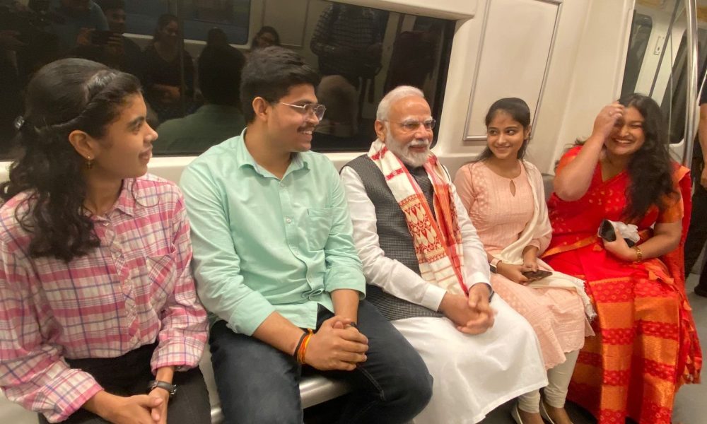 PM Modi metro ride