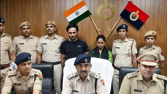 Gurugram Police with the accused