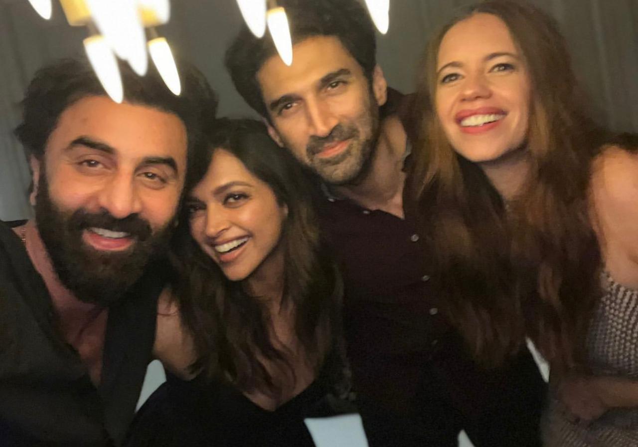 Ranbir Kapoor, Deepika, Aditya Roy Kapur, Kalki smiling