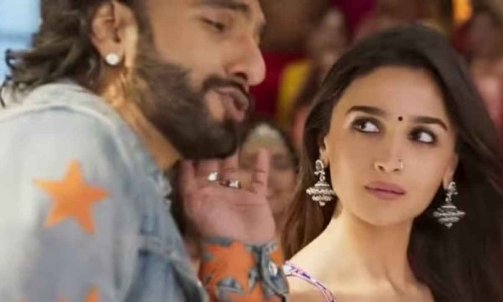 Watch: What Jhumka teaser unveiled by Ranveer Singh and Alia Bhatt