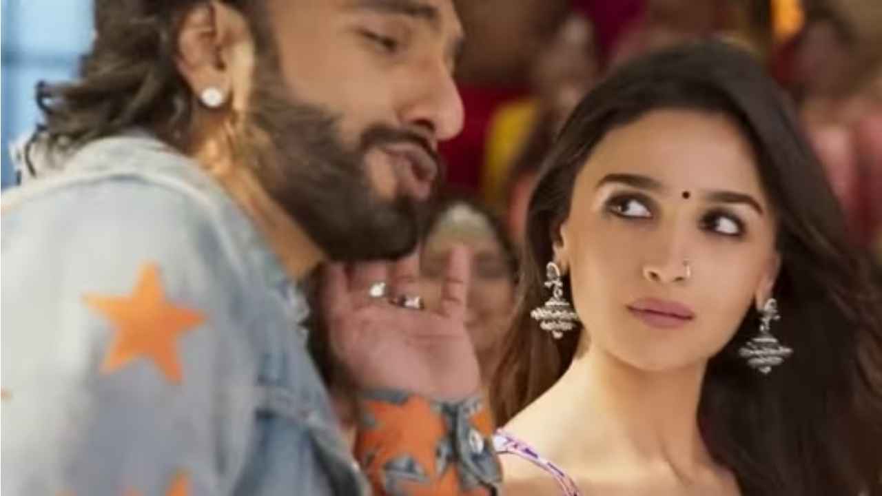 Watch: What Jhumka teaser unveiled by Ranveer Singh and Alia Bhatt