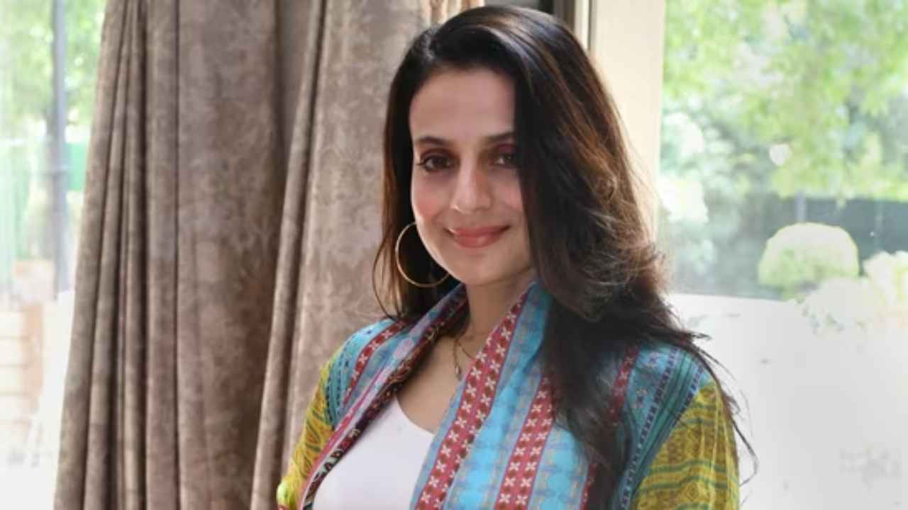 Actor Ameesha Patel accuses Anil Sharma Productions of mismanagement during the shoot of Gadar 2