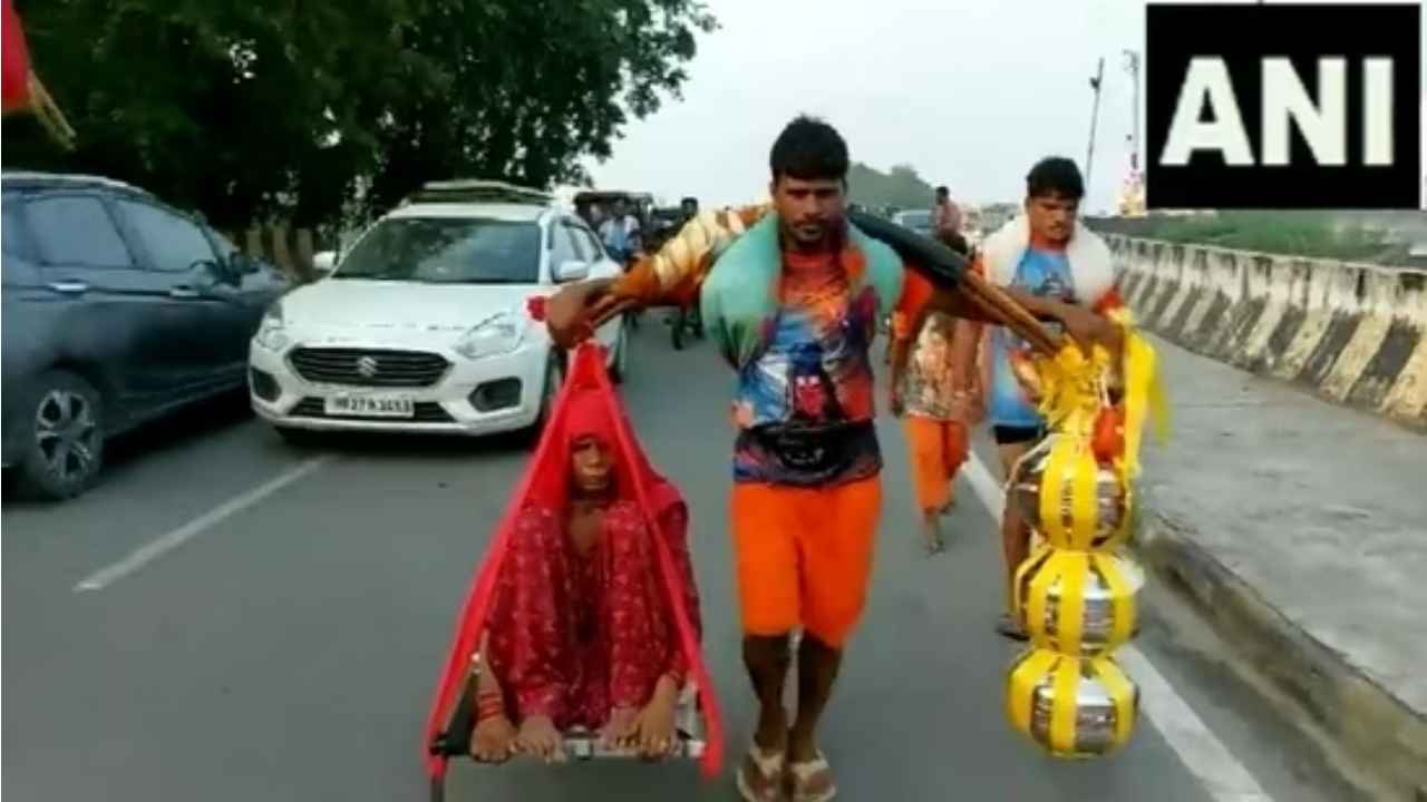 Watch: Devotee carries mother on shoulder during Kanwar Yatra