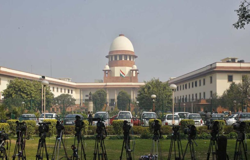 Article 370: Centre refrains from giving specific timeframe for restoring statehood to Jammu-Kashmir, ready for polls any time