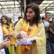 Kriti Sanon offers prayers, distributes sweets at Siddhivinayak temple after winning the National Film Award