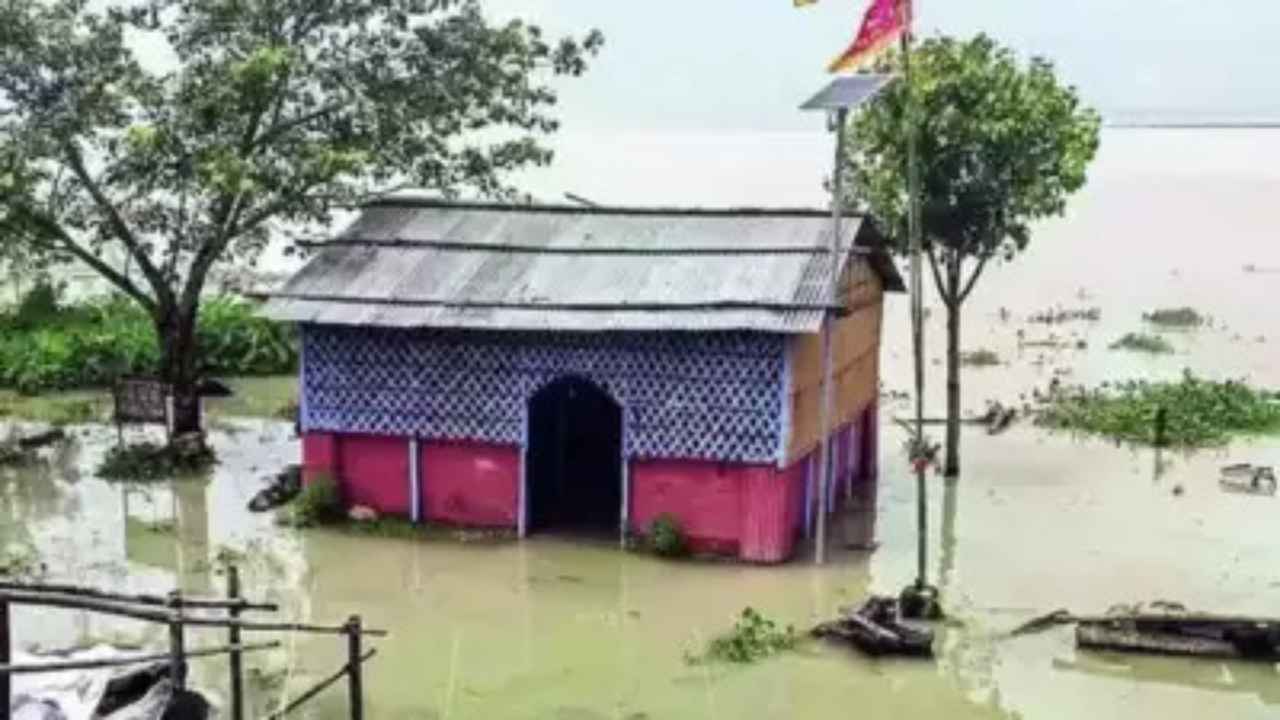 Flood death toll reaches 15, as non-stop rain brings back Assam’s flood horror