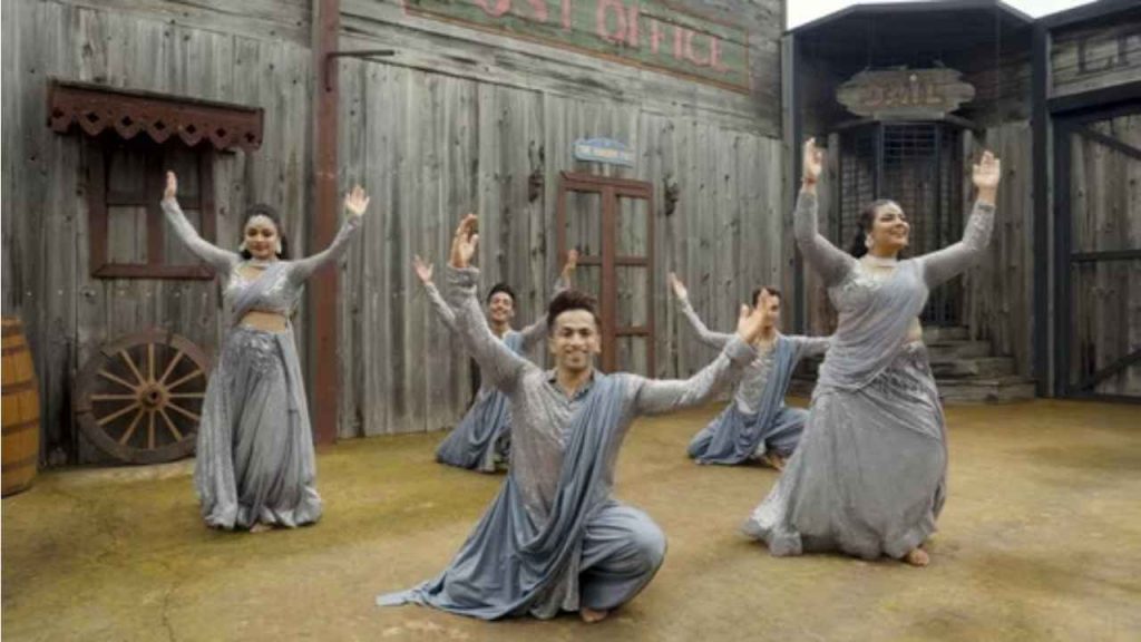 Watch: Group of Kathak dancers performs to the tunes of Calm Down