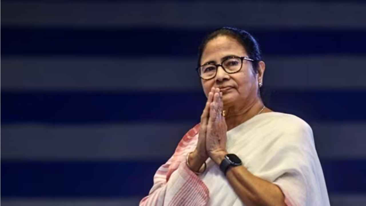 Mamata Banerjee says Indira Gandhi went to the moon