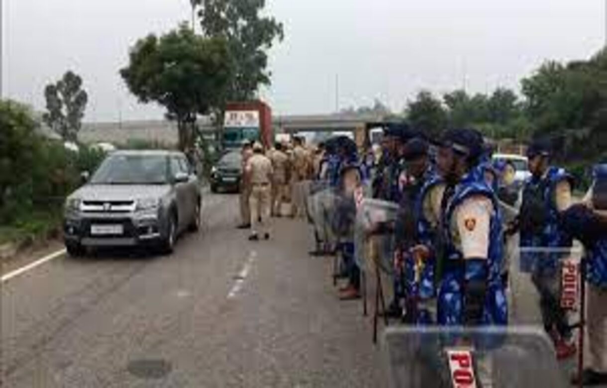 Heavy police deployed as farmers from Punjab, Haryana march towards Chandigarh to demand flood relief