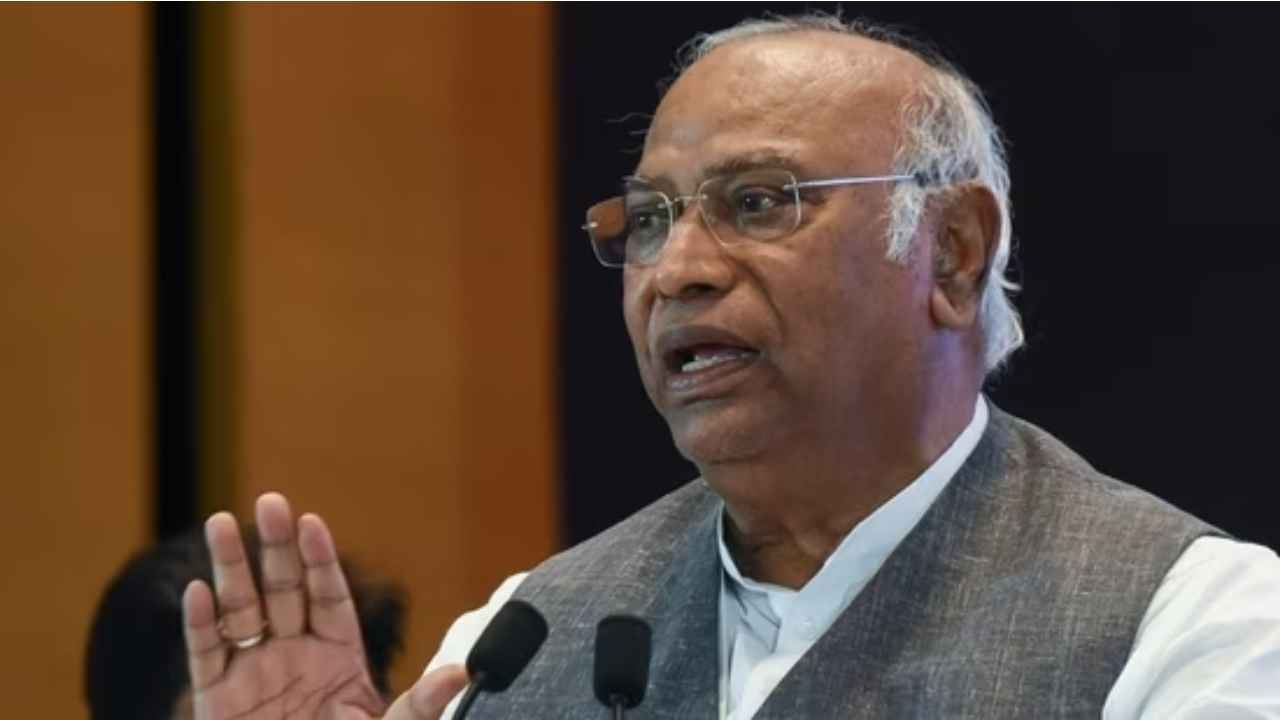 Mallikarjun Kharge says PM Modi wants dictatorship in India