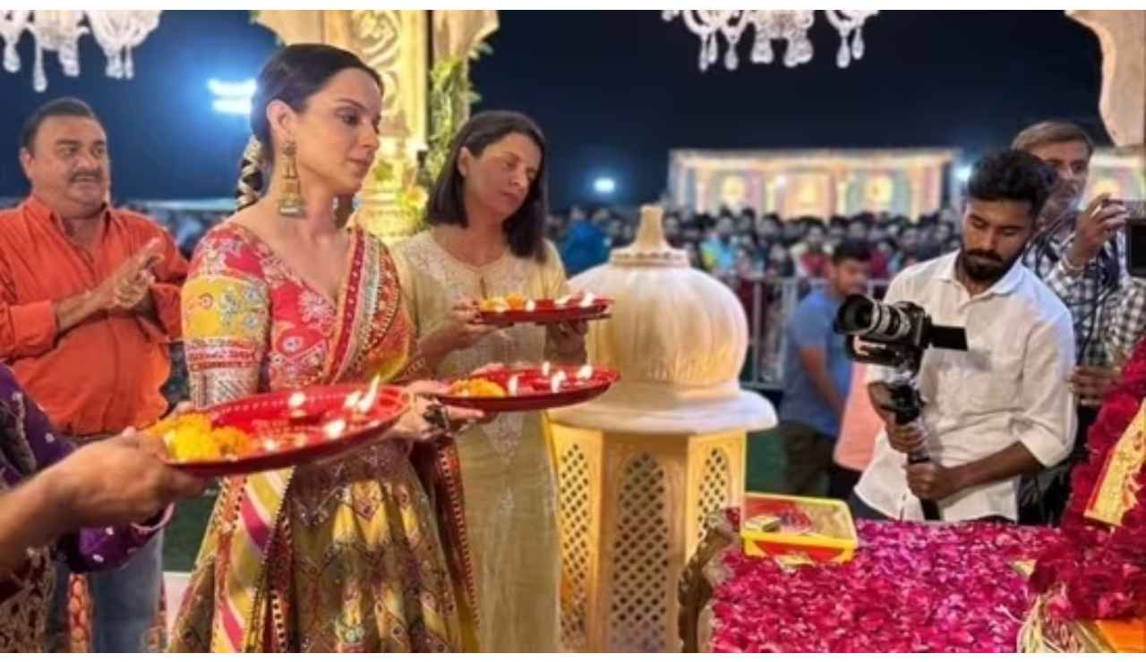 Ahmedabad: Kangana Ranaut performs puja, seeks blessings for upcoming film Tejas