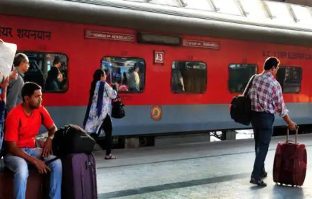 145 special puja trains, extra coaches deployed to manage Chhath crowd