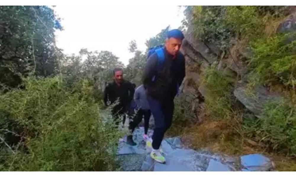 Watch: Rahul Dravid takes his support staff to Triund trek in Dharamsala, video goes viral